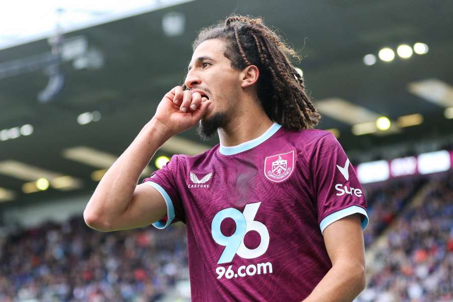 Hannibal Mejbri atua na Premier League