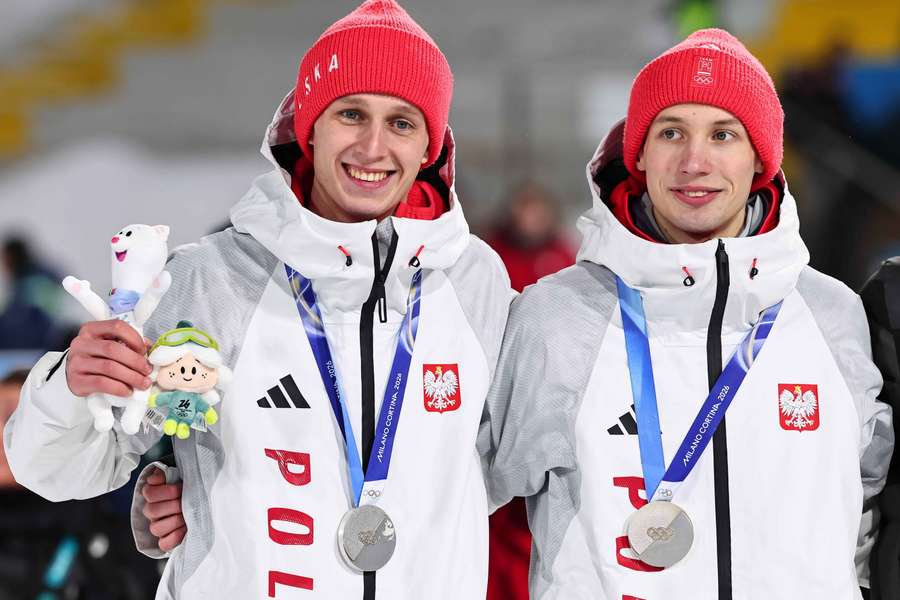 Śnieg nie pierwszy raz pomógł polskim skoczkom. Cofnijmy się do 2019 roku