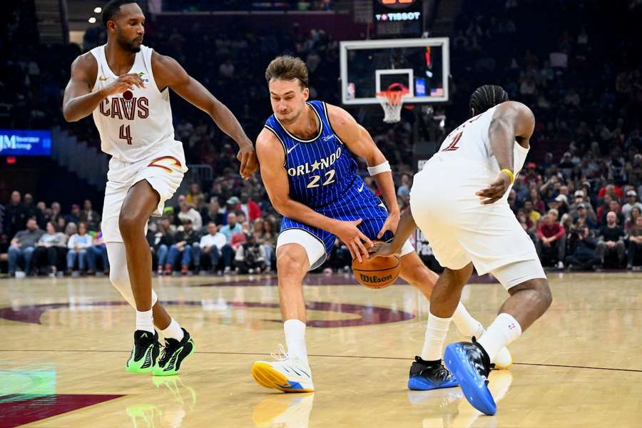 Franz Wagner (M.) in der Saisonvorbereitung gegen die Cleveland Cavaliers