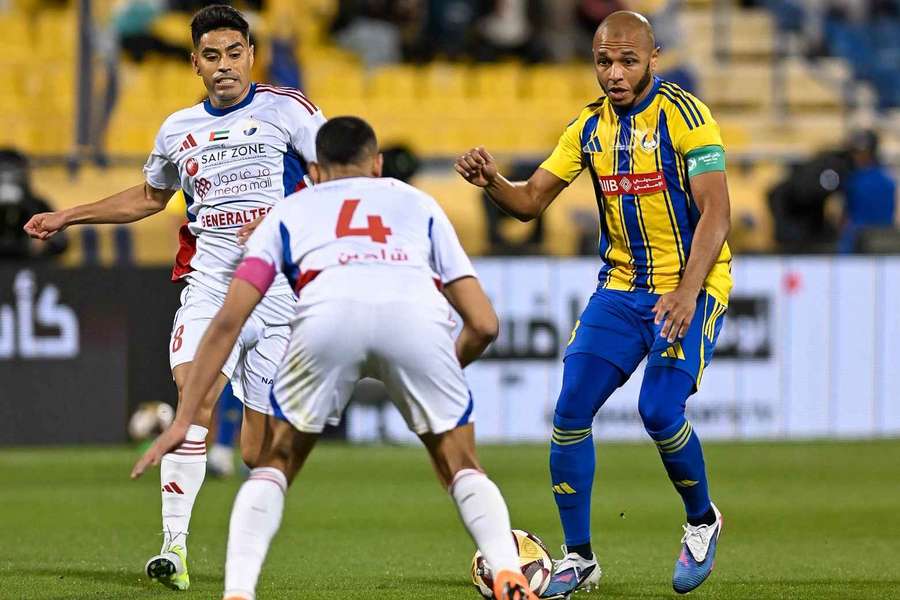 Brahimi foi titular no Al-Gharafa de Pedro Martins Brahimi foi titular no Al-Gharafa de Pedro Martins