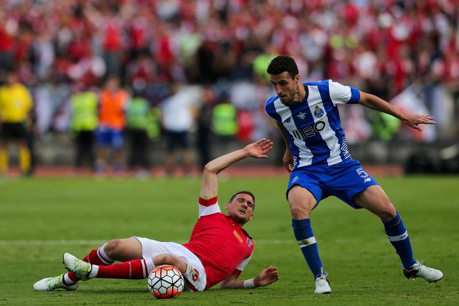 Taça. Braga, detentor do troféu, e FC Porto tentam o acesso aos