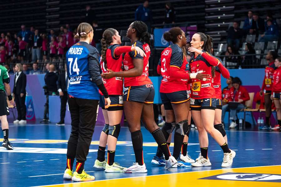 Las Guerreras firmaron una meritoria victoria que vale el liderato Las Guerreras firmaron una meritoria victoria que vale el liderato