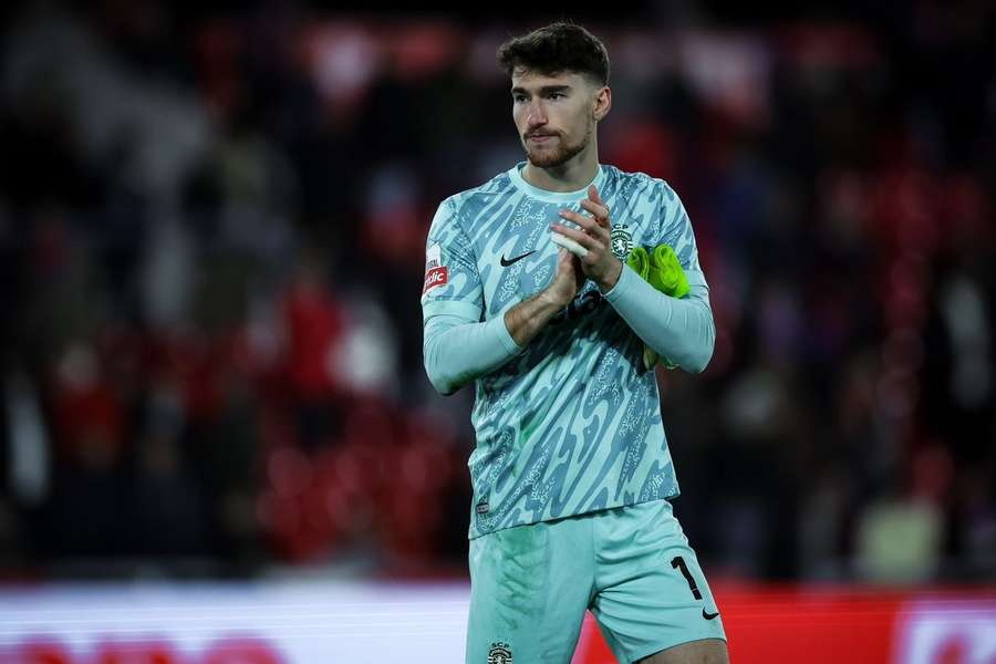 Franco Israel tem sido o titular na baliza do Sporting Franco Israel tem sido o titular na baliza do Sporting