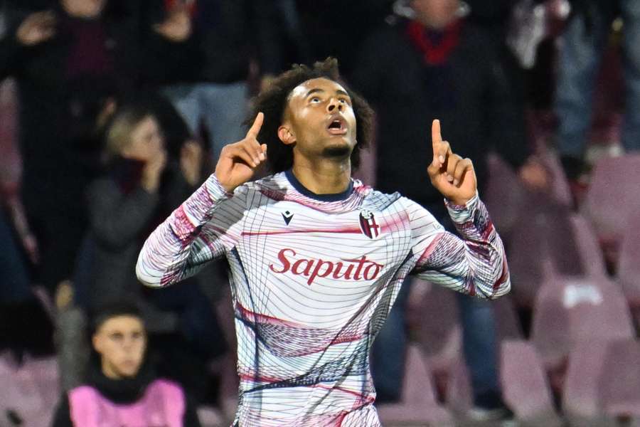 Zirkzee fez 10 gols em 37 jogos pelo Bologna