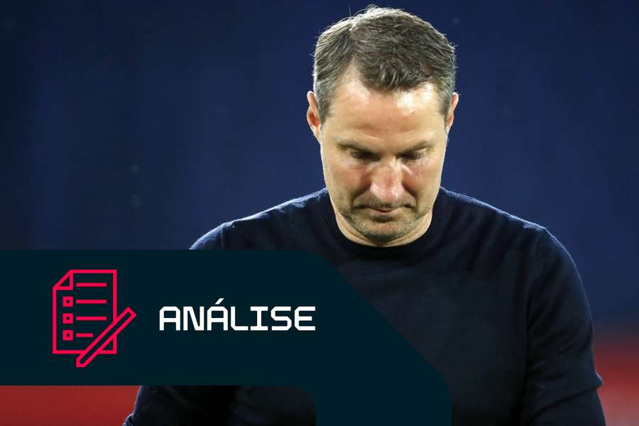 Brian Priske está de costas voltadas com o Feyenoord