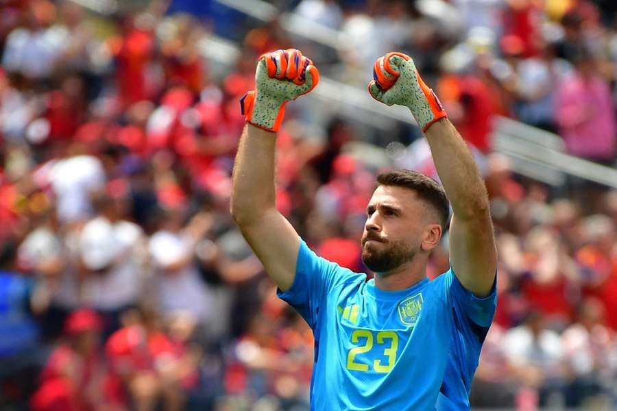 Unai Simón celebra la victoria de España ante Austria Unai Simón celebra la victoria de España ante Austria