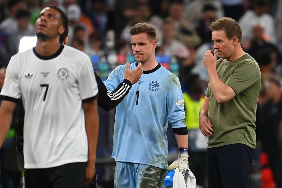 Enttäuschung bei Tah (l.), ter Stegen (M.) und Nagelsmann (r.)