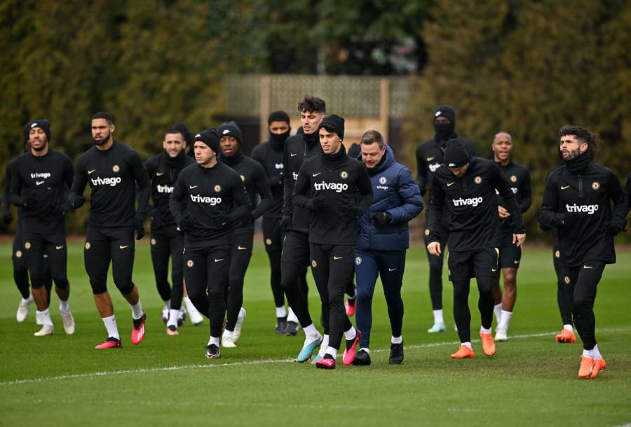 Christian Pulisic (1. von rechts) war beim Training der Blues am Montag mit dabei und ist eine Option für das Rückspiel gegen den BVB