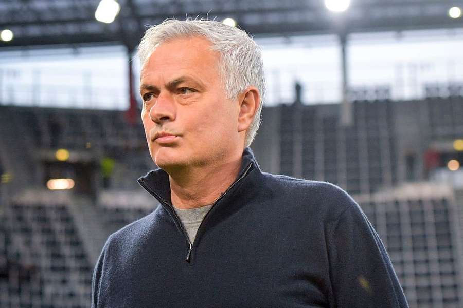 A Roma, de José Mourinho, parte em desvantagem para o duelo da segunda mão