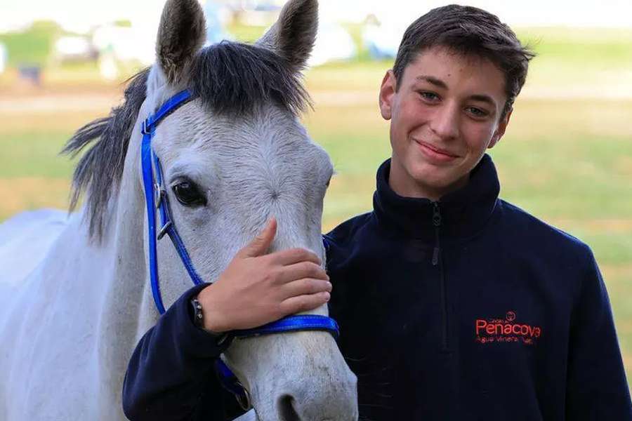Rodrigo Buinho sagrou-se campeão europeu de Juniores e Jovens Cavaleiros de endurance Rodrigo Buinho sagrou-se campeão europeu de Juniores e Jovens Cavaleiros de endurance