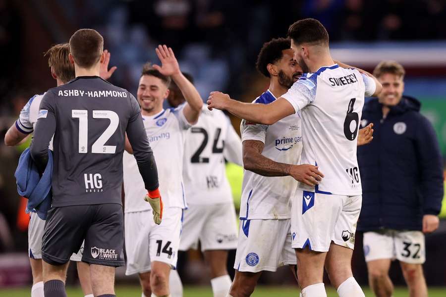 Les joueurs de Stevenage ont réalisé un superbe exploit hier.