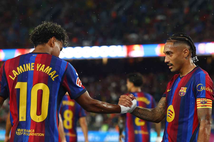 Lamine Yamal e Raphinha, la coppia d'oro del Barcellona Lamine Yamal e Raphinha, la coppia d'oro del Barcellona