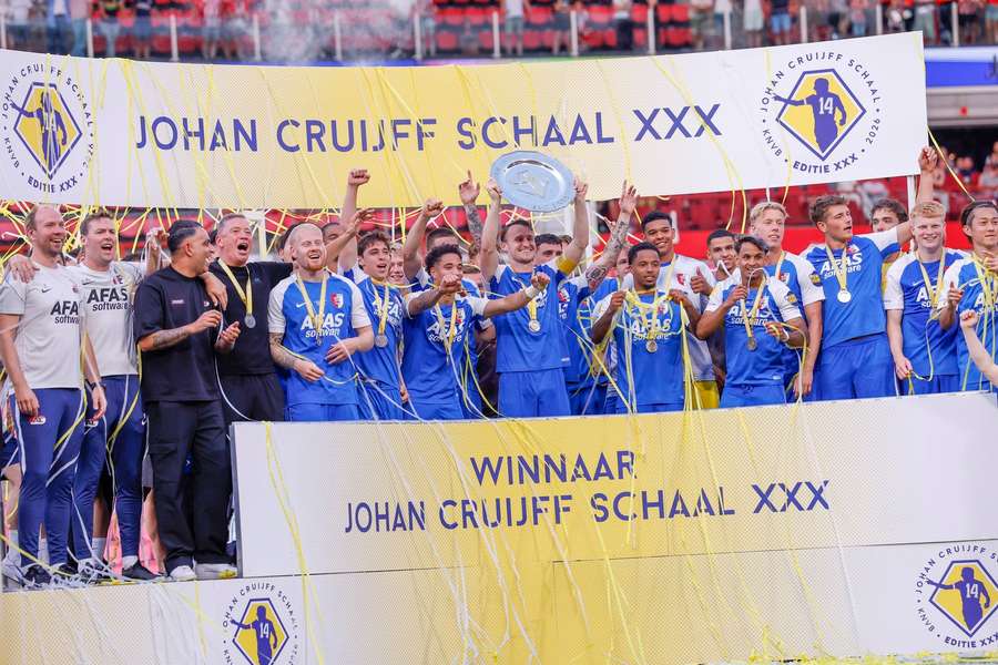 AZ captain Peer Koopmeiners lifts the Johan Cruyff Shield
