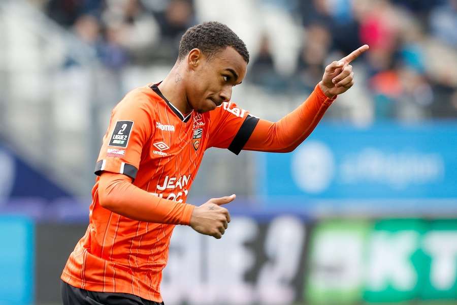 Eli Junior Kroupi a marqué le doublé de la victoire.