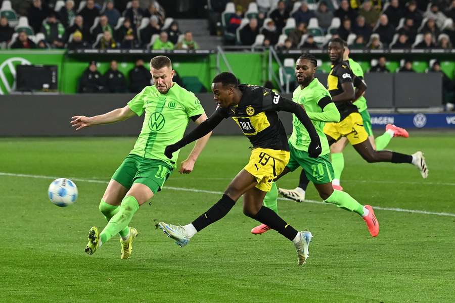 El Dortmund tumba al Wolfsburgo a domicilio.