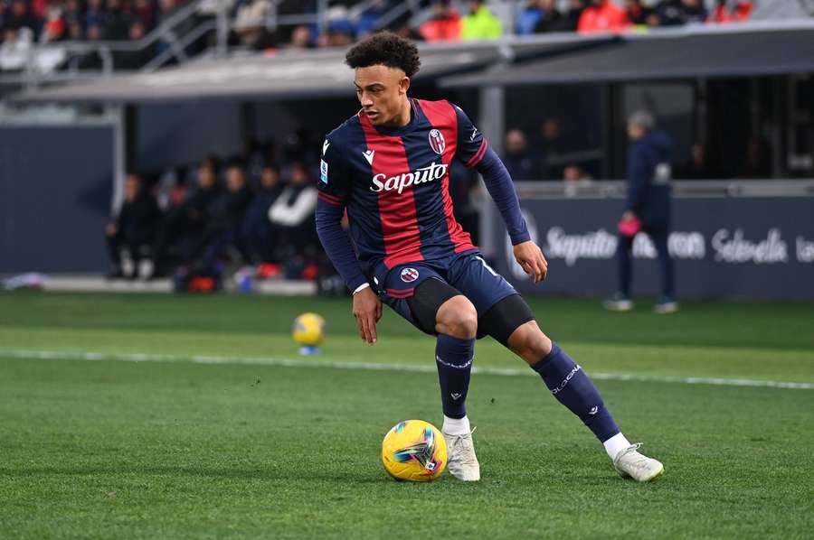 Man Utd rival Serie A giants for Bologna star Ndoye