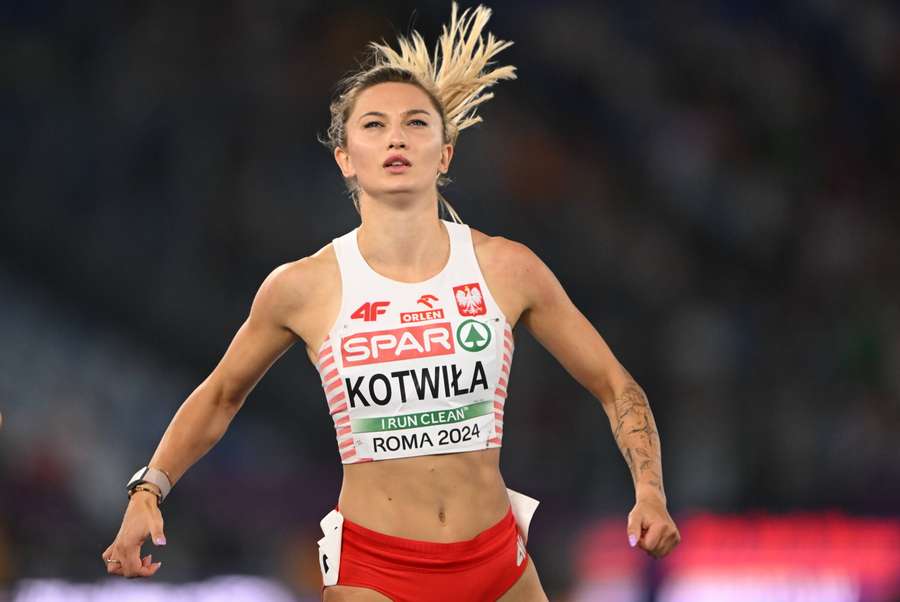 Martyna Kotwiła i Kryscina Cimanouska poza finałem biegu na 200 m