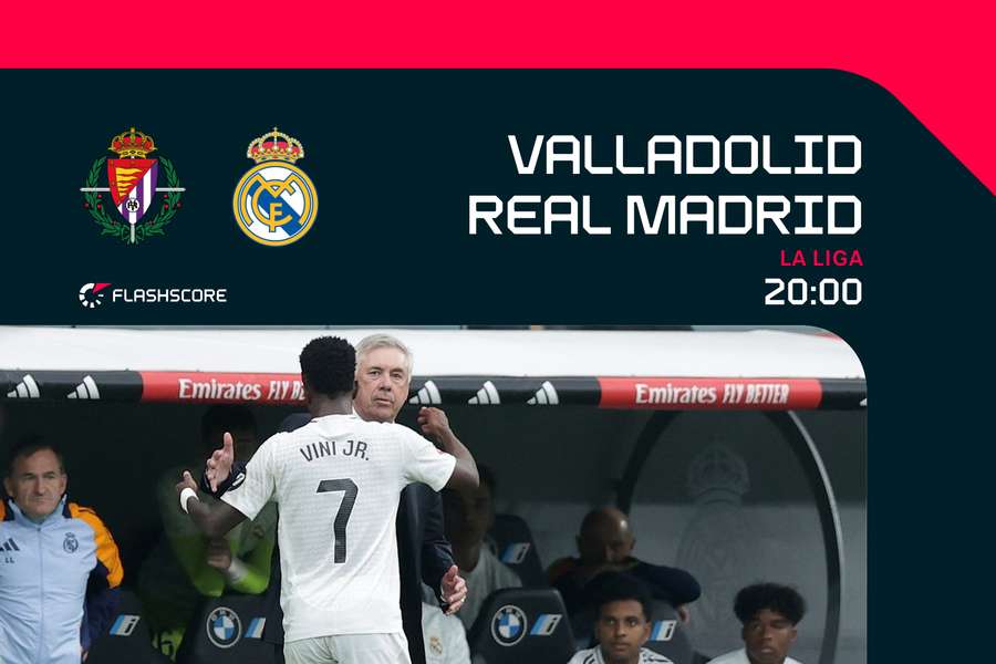 Vinicius cumprimenta Ancelotti