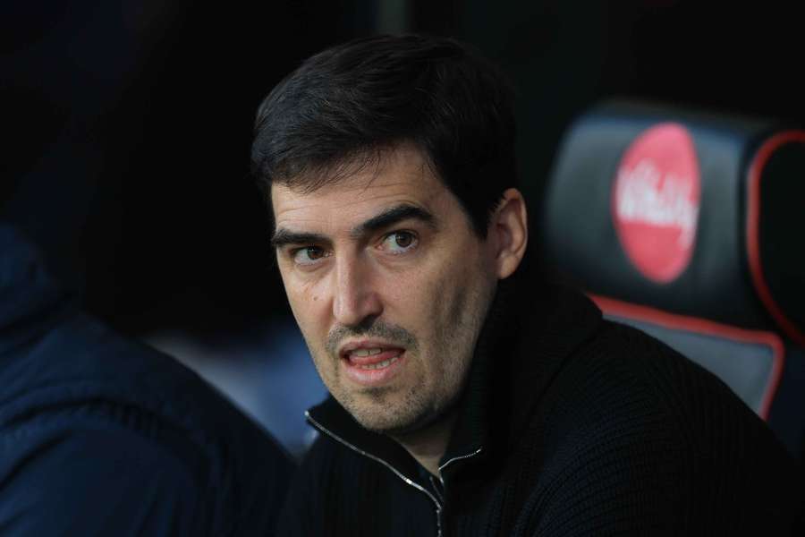 Andoni Iraola podría entrenar al Chelsea