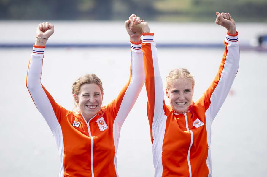 Veronique Meester en Ymkje Clevering lagen de hele race ruim aan kop