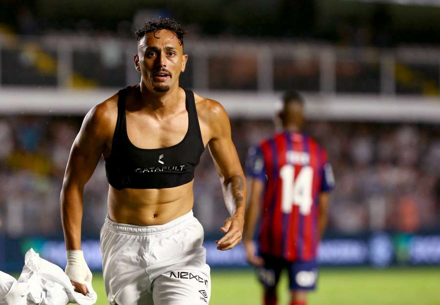 Pituca fez o segundo golo do Santos na Vila