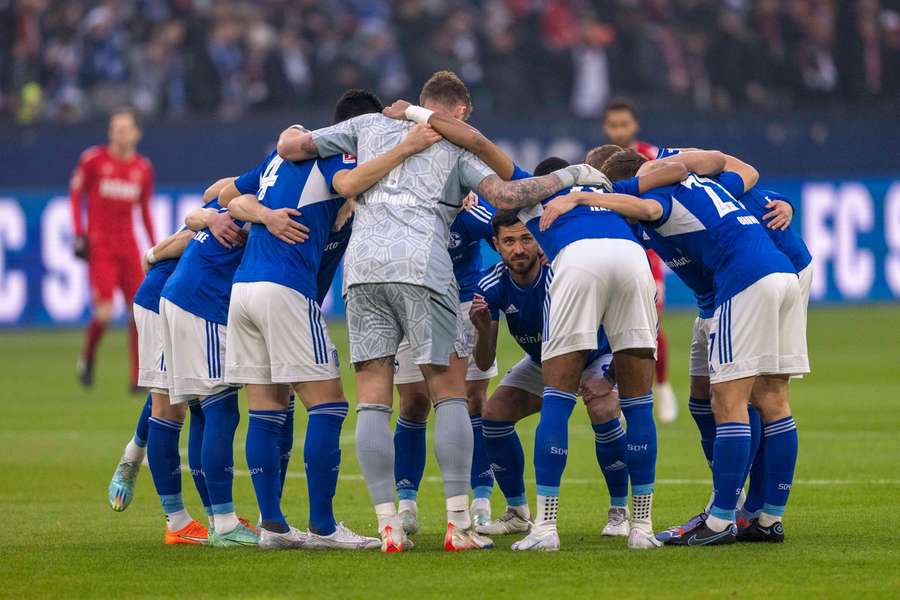 Schalke aj naďalej patrí posledné miesto v tabuľke.