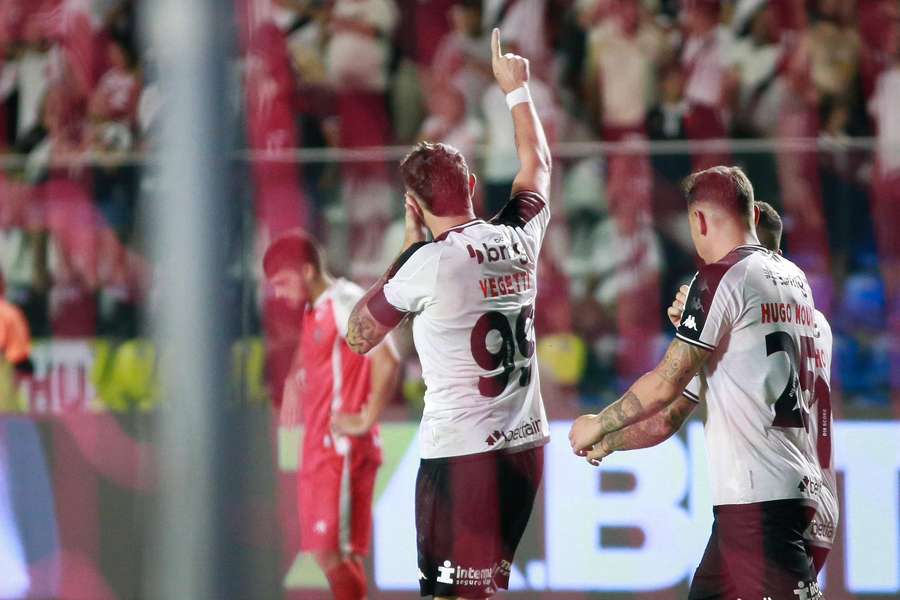Vegetti marcou seu primeiro gol na Copa do Brasil 2025