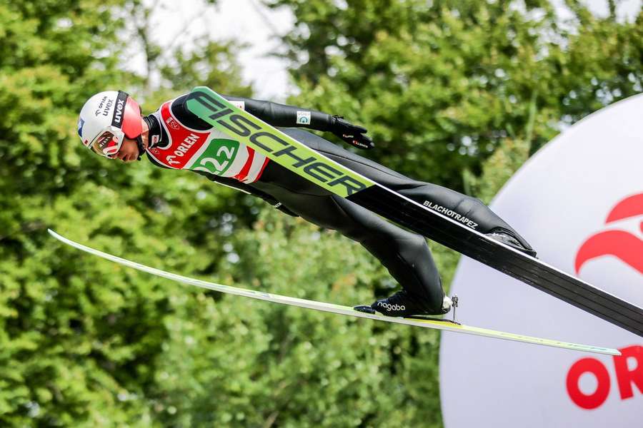 Bachlinger wygrywa kwalifikacje w Courchevel, Stoch piąty. Nowy format niedzielnego konkursu