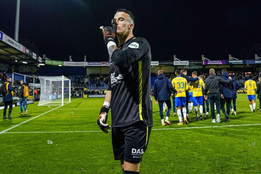 RKC-doelman Vaessen verslaapt zich en ontbreekt bij lunchwedstrijd tegen NEC