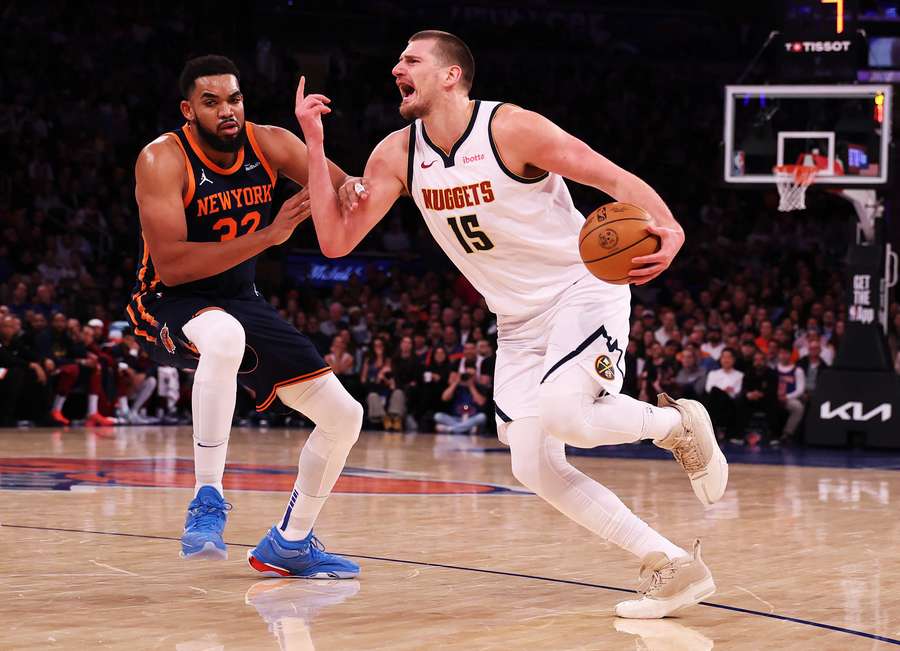 Jokic e Karl-Anthony Towns estão entre os maiores salários da NBA