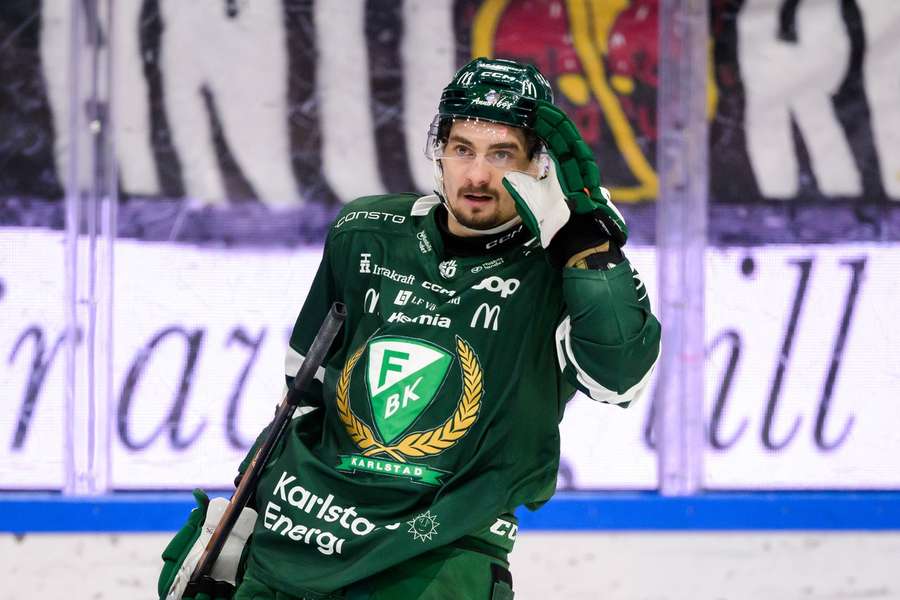 Tomášek po olympiádě už zase úřaduje v SHL. Tomášek po olympiádě už zase úřaduje v SHL.