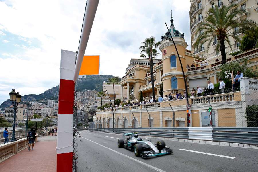 Czołowi kierowcy F1 są za utrzymaniem w kalendarzu wyścigu w Monte Carlo