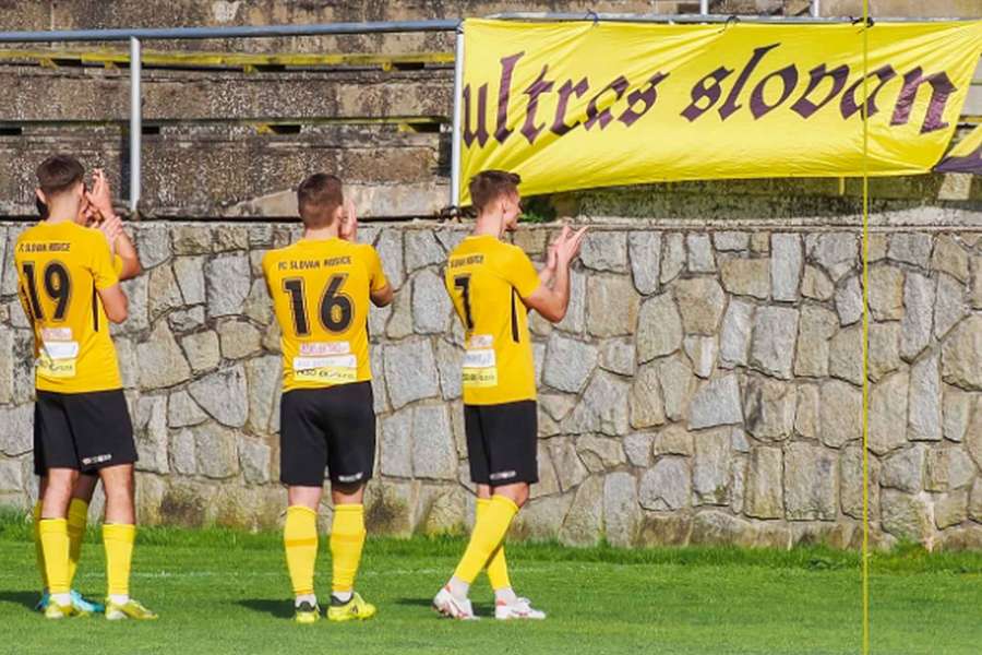 Vykopali záchranu MSFL, ale přihlásili kraj. Možný zánik fotbalu v Rosicích řeší i město