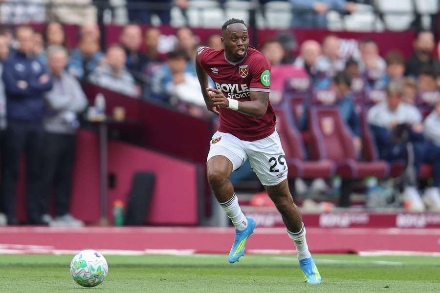 Aston Villa agree deal to sign Aaron Wan-Bissaka from West Ham