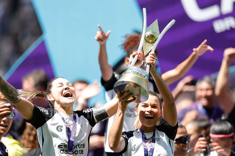 Corinthians é o time a ser batido no Brasileirão Feminino