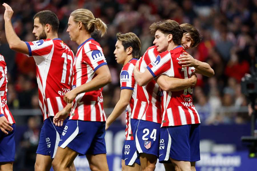 Alvarez festeggia il gol con i compagni