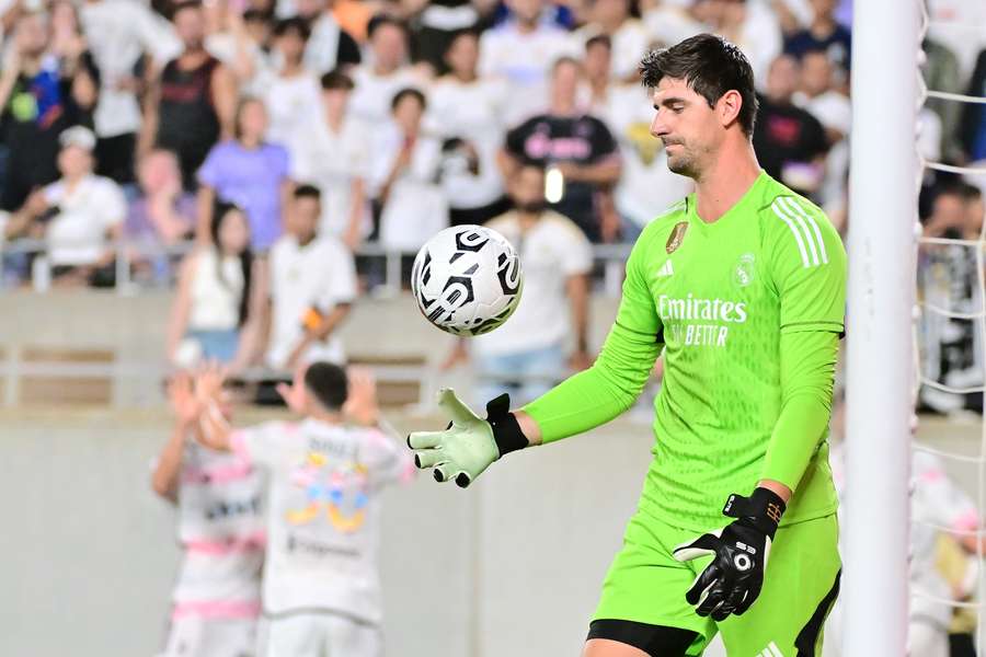 Thibaut Courtois vai falhar vários meses