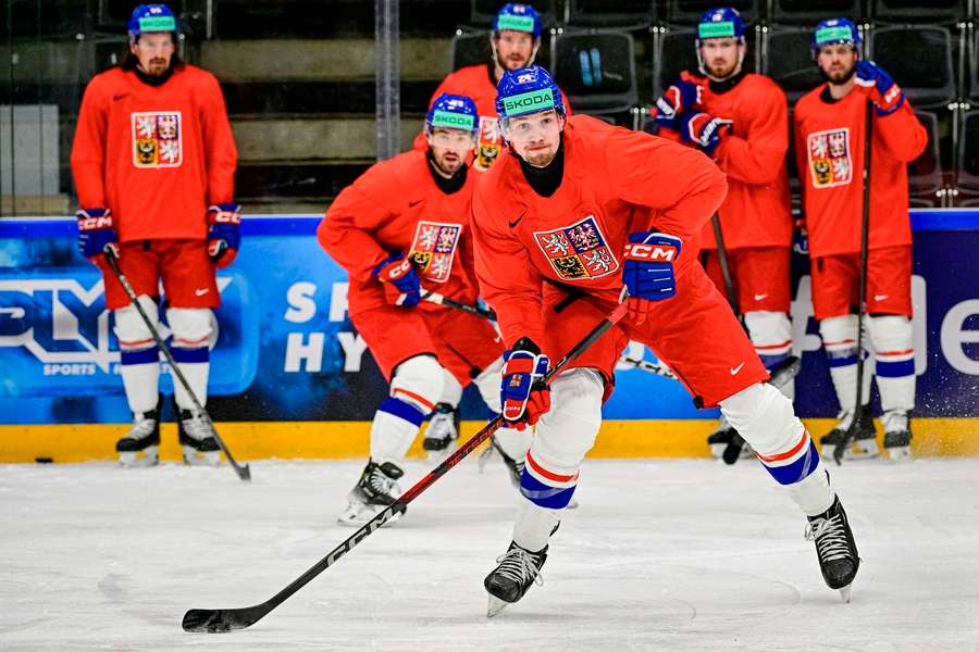 Češi dopsali Klapku a vyhlíží náhradu za Kondelíka. Ve hře jsou domácí varianty i posily z NHL