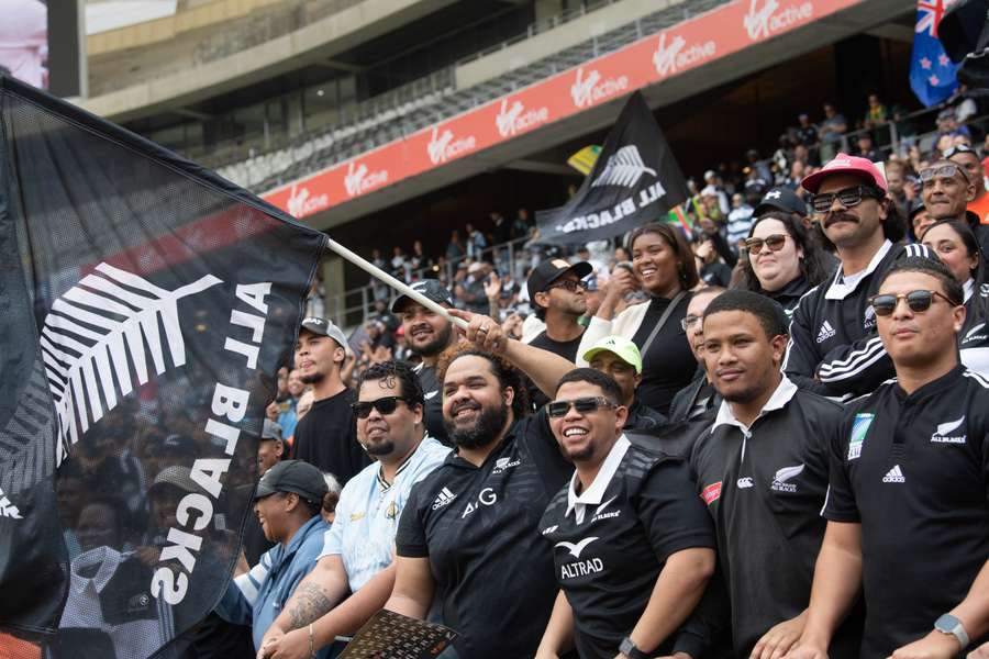 All Blacks fans welcomed the team to Cape Town in their hundreds more than three weeks before the first test. All Blacks fans welcomed the team to Cape Town in their hundreds more than three weeks before the first test.