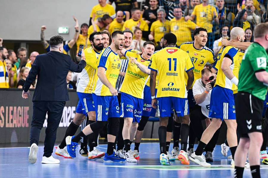 Industria Kielce po zaciętym boju pokonała One Veszprem. Gol w samej końcówce dał triumf Industria Kielce po zaciętym boju pokonała One Veszprem. Gol w samej końcówce dał triumf