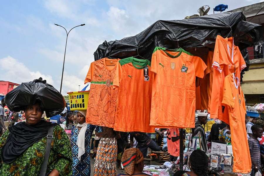 En Côte d'Ivoire, avant la CAN 2024, la ferveur va crescendo avant d'accueillir l'Afrique du foot