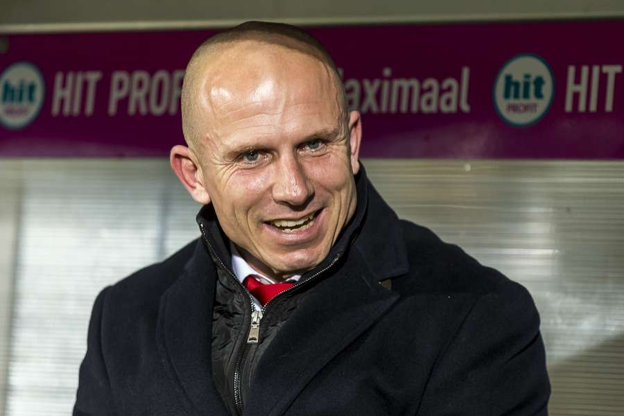 Enkele uren na de nederlaag tegen NAC (1-4) heeft Willem II hoofdtrainer Reinier Robbemond ontslagen