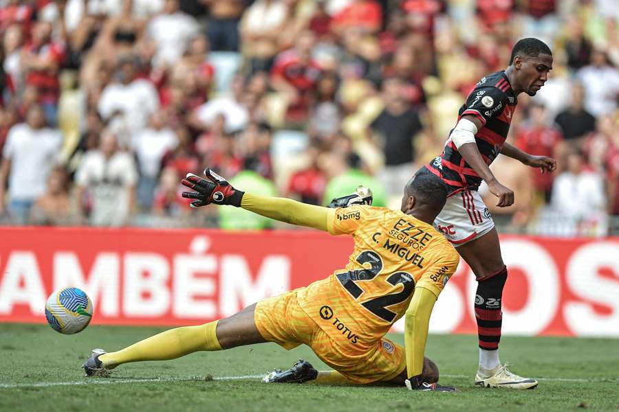 Carlos Miguel evitou prejuízo maior para o Corinthians