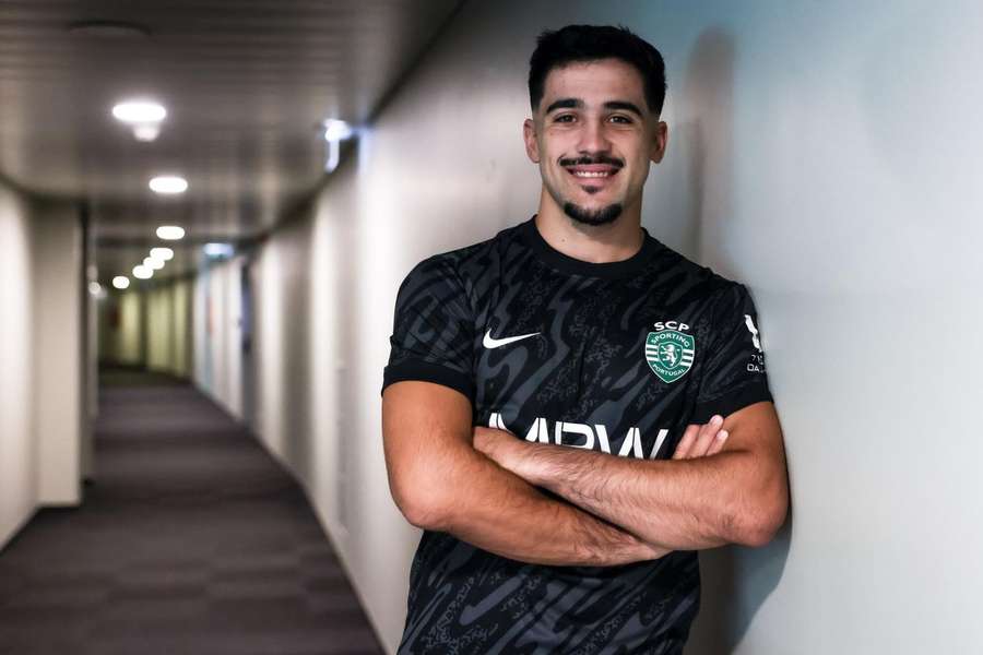 Bernardo Paçó renova com o Sporting