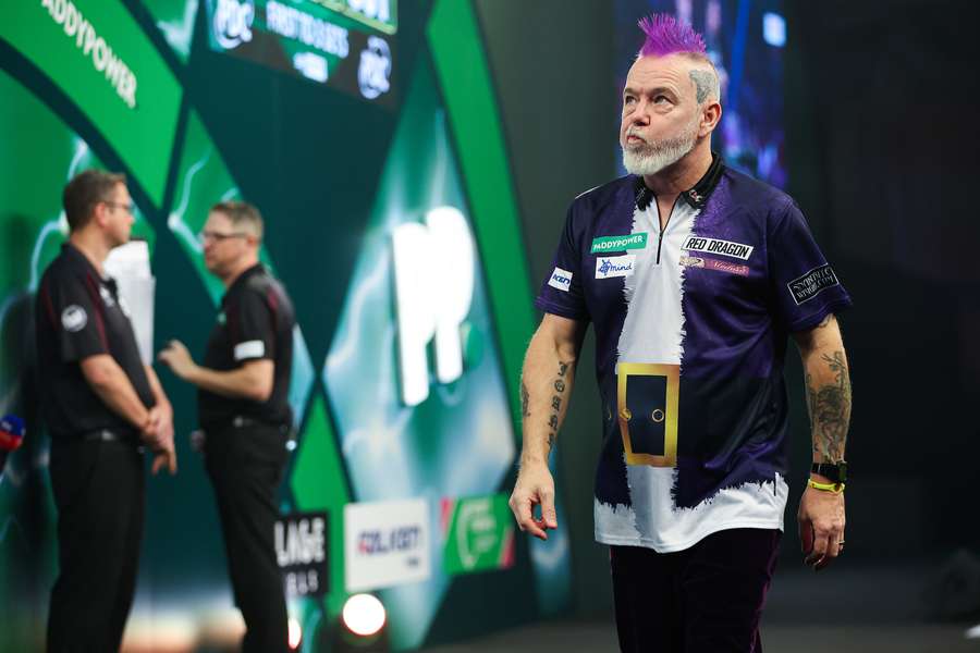 Peter Wright was hammered by Arno Merk