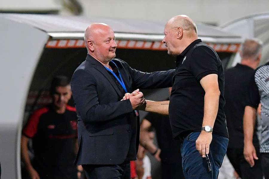 Trenér plzeňského klubu Miroslav Koubek si prý plácl s šéfem Viktorie Adolfem Šádkem ohledně pokračování spolupráce. Podepsáno ale ještě není.