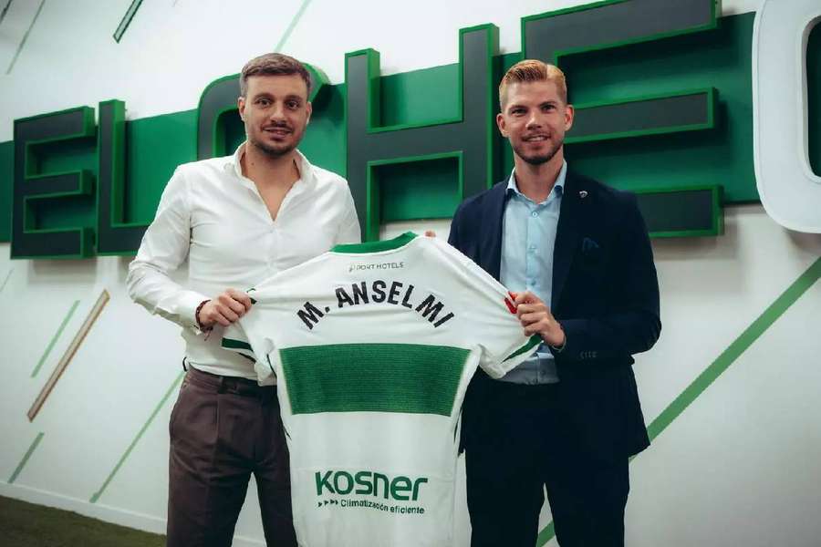 Anselmi, con la camiseta del Elche Anselmi, con la camiseta del Elche