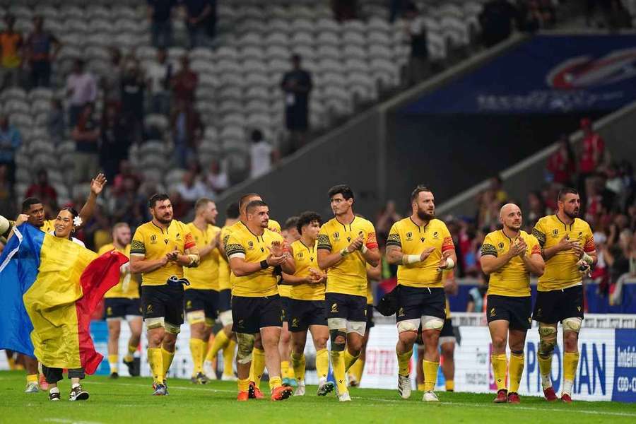 Stafful tehnic al naționalei de rugby a României a efectuat mai multe modificări în lotul pentru turneul din America de Sud Stafful tehnic al naționalei de rugby a României a efectuat mai multe modificări în lotul pentru turneul din America de Sud