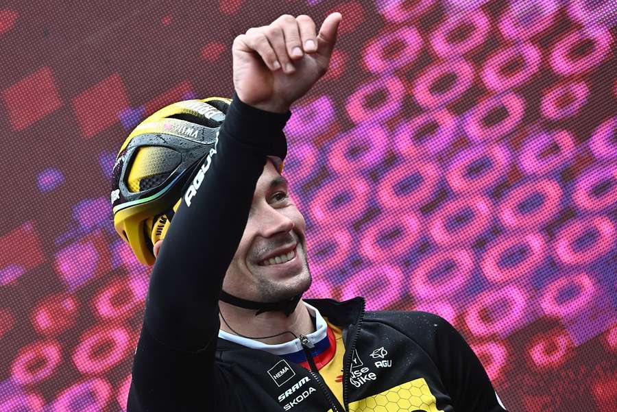 Primoz Roglic ging op de fiets van Koen Bouwman naar Salerno Primoz Roglic ging op de fiets van Koen Bouwman naar Salerno