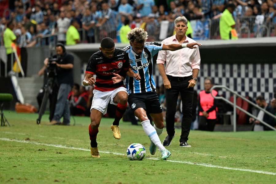 Grêmio superou o Campinense em partida disputada no Mané Garrincha, em Brasília